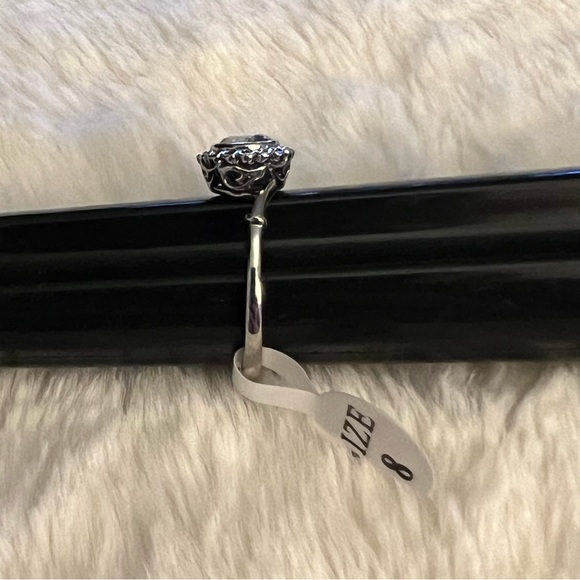 Fragrant Jewels flower ring size 8 - Picture 2 of 2